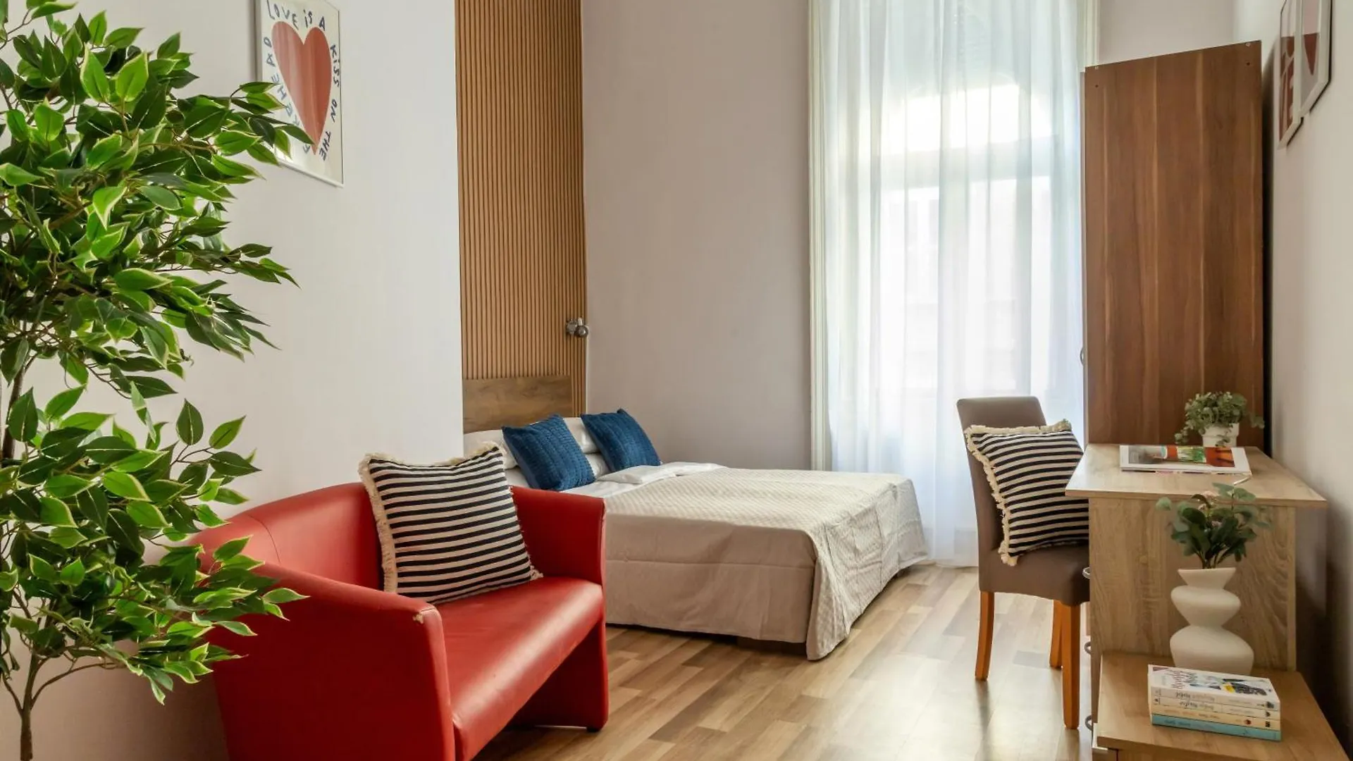 Urban Lights Apartment In Downtown Budapest